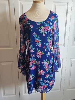 Karl Lagerfeld Paris Chiffon Floral Blue Dress with Pink Accents.size 6. Lovely